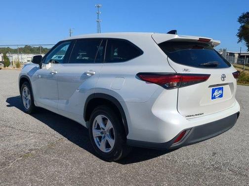 2022 Toyota Highlander L