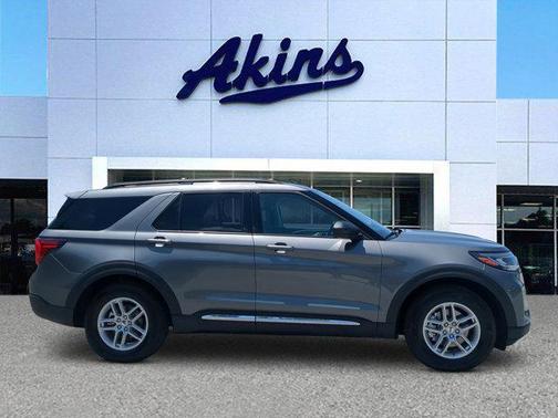 Carbonized Gray Metallic 2025 Ford Explorer Active