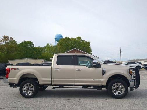 White Gold Metallic 2017 Ford F-250 Lariat