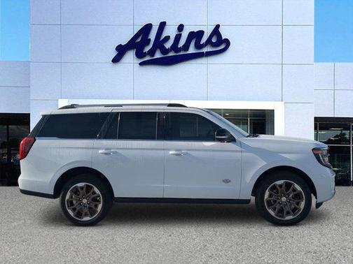 Star White 2026 Ford Expedition King Ranch