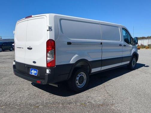 2025 Ford Transit-150 XL