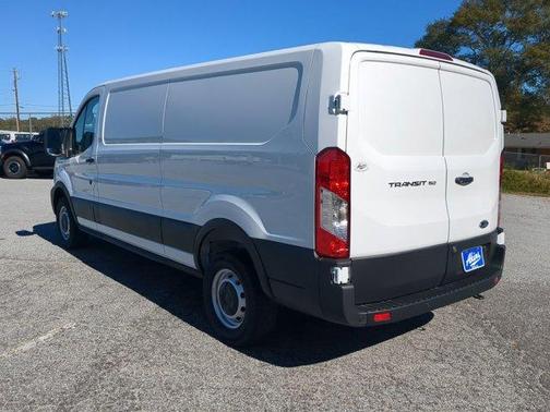 2025 Ford Transit-150 XL