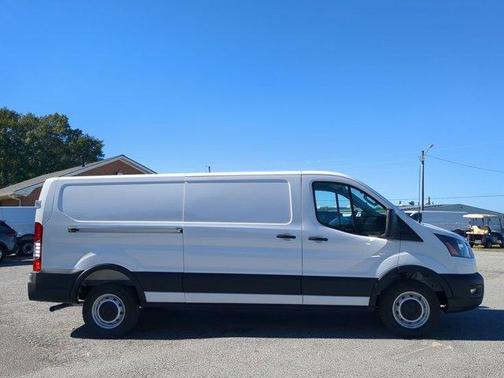 2025 Ford Transit-150 XL