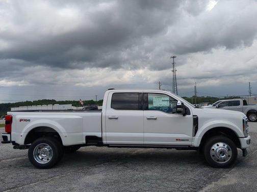 2025 Ford F-450 Platinum