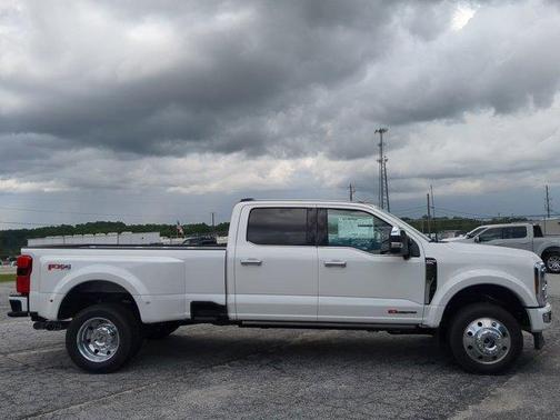 2025 Ford F-450 Platinum