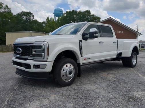 2025 Ford F-450 Platinum
