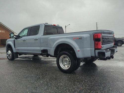 2025 Ford F-450 Platinum