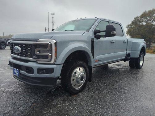 2025 Ford F-450 Platinum