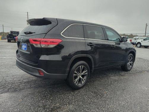 2018 Toyota Highlander LE