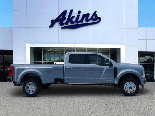 2025 Ford F-450 Platinum