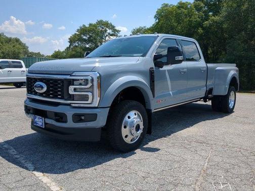 2025 Ford F-450 Platinum