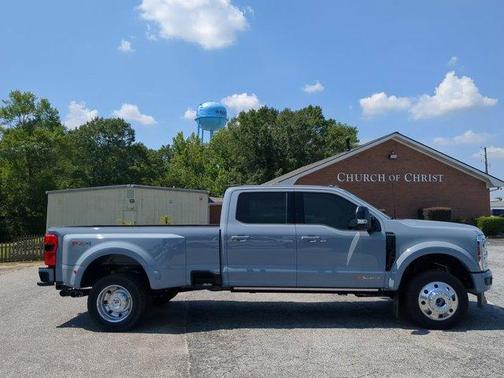 2025 Ford F-450 Platinum