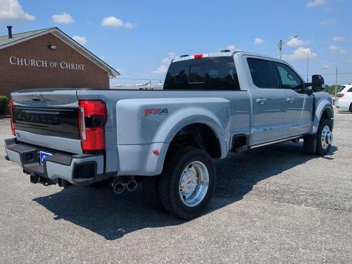 2025 Ford F-450 Platinum