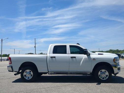 Bright White Clearcoat 2023 RAM 2500 Tradesman