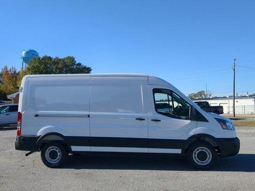 2026 Ford Transit-250 XL