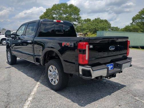 2025 Ford F-350 Lariat Super Duty