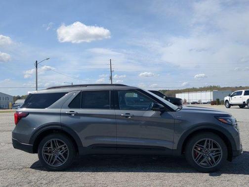 Carbonized Gray 2026 Ford Explorer ST-Line
