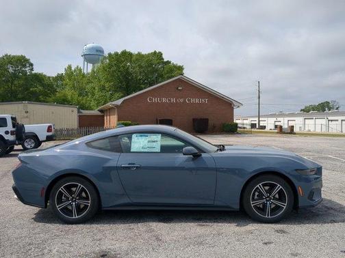 2025 Ford Mustang EcoBoost