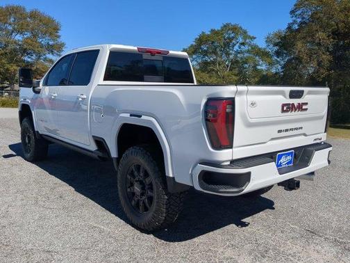 2025 GMC Sierra 2500 AT4