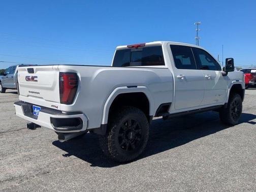 2025 GMC Sierra 2500 AT4