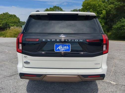 Star White 2026 Ford Expedition Max King Ranch