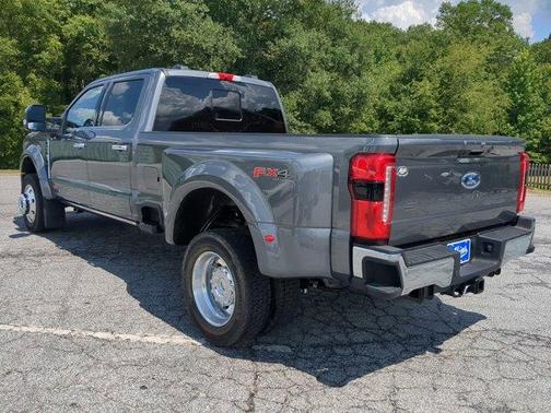 2025 Ford F-450 Lariat
