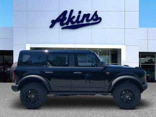 Shadow Black 2026 Ford Bronco Badlands