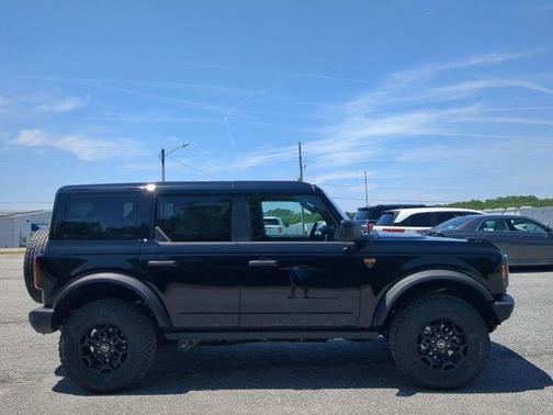 Shadow Black 2026 Ford Bronco Badlands