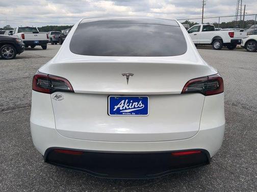 2024 Tesla Model Y Long Range