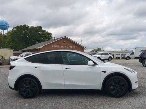 2024 Tesla Model Y Long Range
