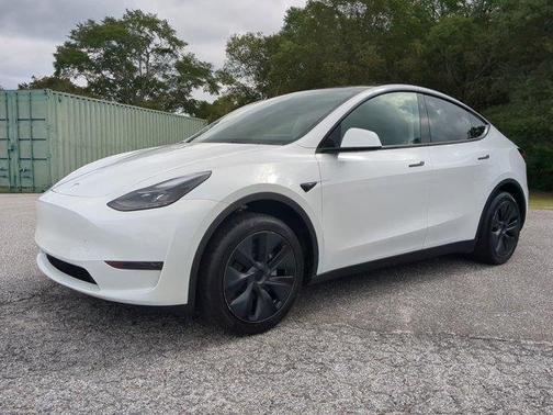 2024 Tesla Model Y Long Range