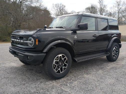 Shadow Black 2026 Ford Bronco Outer Banks