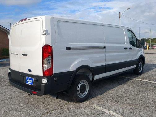 2025 Ford Transit-250 XL