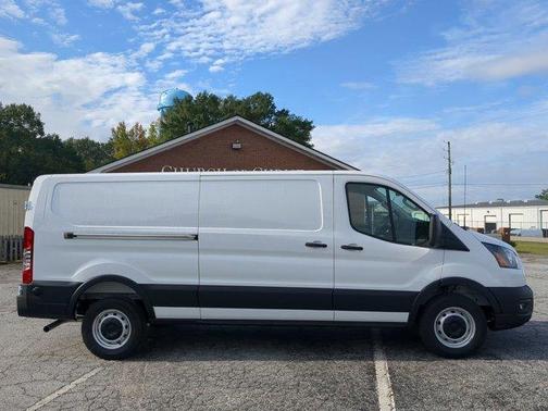 2025 Ford Transit-250 XL