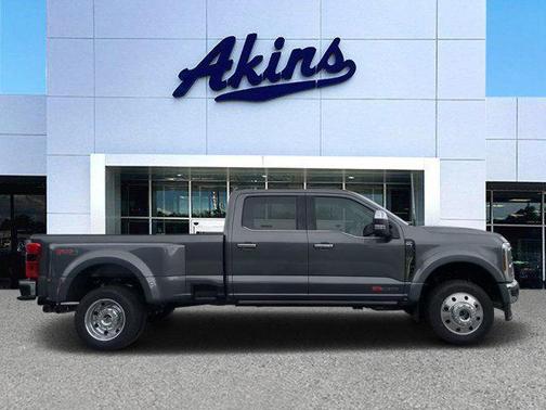 2025 Ford F-450 Lariat