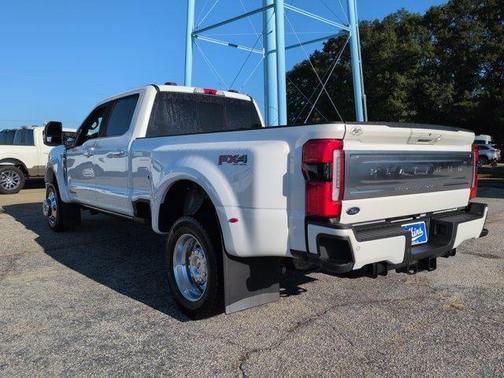 Star White 2026 Ford F-450 Platinum