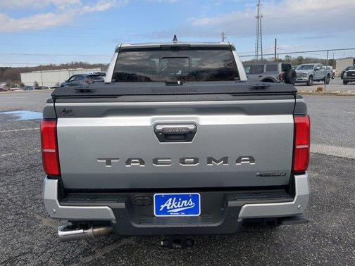 2025 Toyota Tacoma Hybrid LIMITED