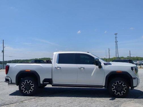 2024 GMC Sierra 2500 Denali