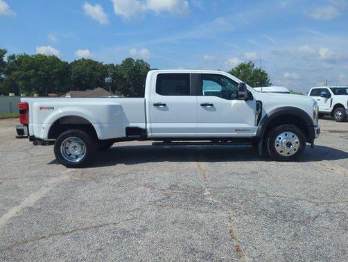 Oxford White 2025 Ford F-450 XL