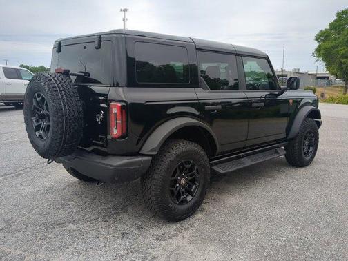 Shadow Black 2026 Ford Bronco Badlands
