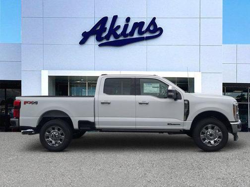 2025 Ford F-350 Lariat Super Duty