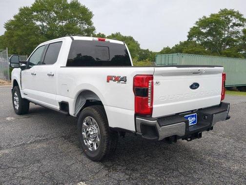 2025 Ford F-350 Lariat Super Duty