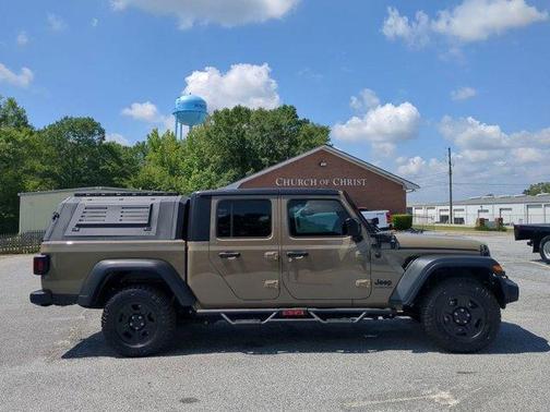 2020 Jeep Gladiator Sport