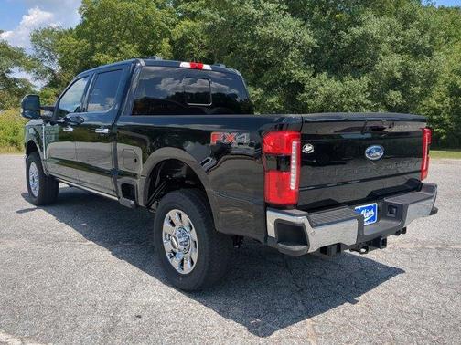 2025 Ford F-350 Lariat Super Duty