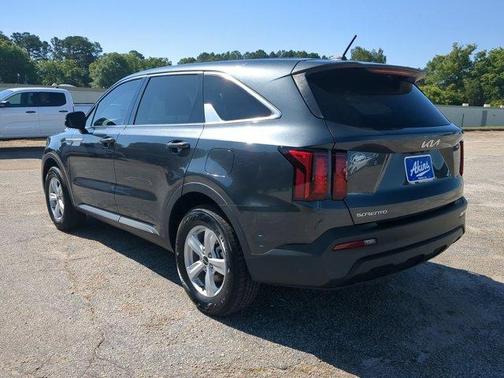 Gray 2023 Kia Sorento LX