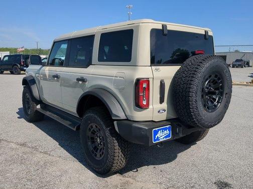 Beige 2026 Ford Bronco Outer Banks