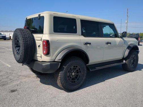 Beige 2026 Ford Bronco Outer Banks