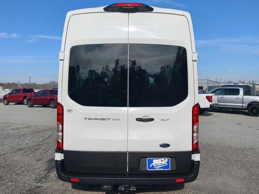 2024 Ford Transit-350 XLT