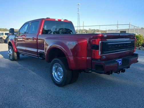 2025 Ford F-450 Platinum