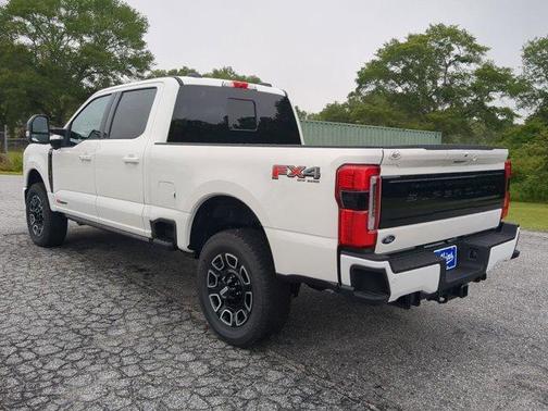 2025 Ford F-350 Platinum